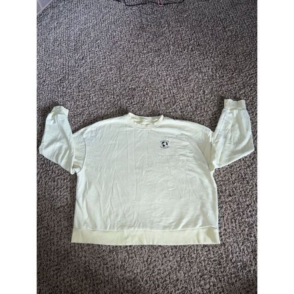 Love your earth‎ yellow sweatshirt size large
